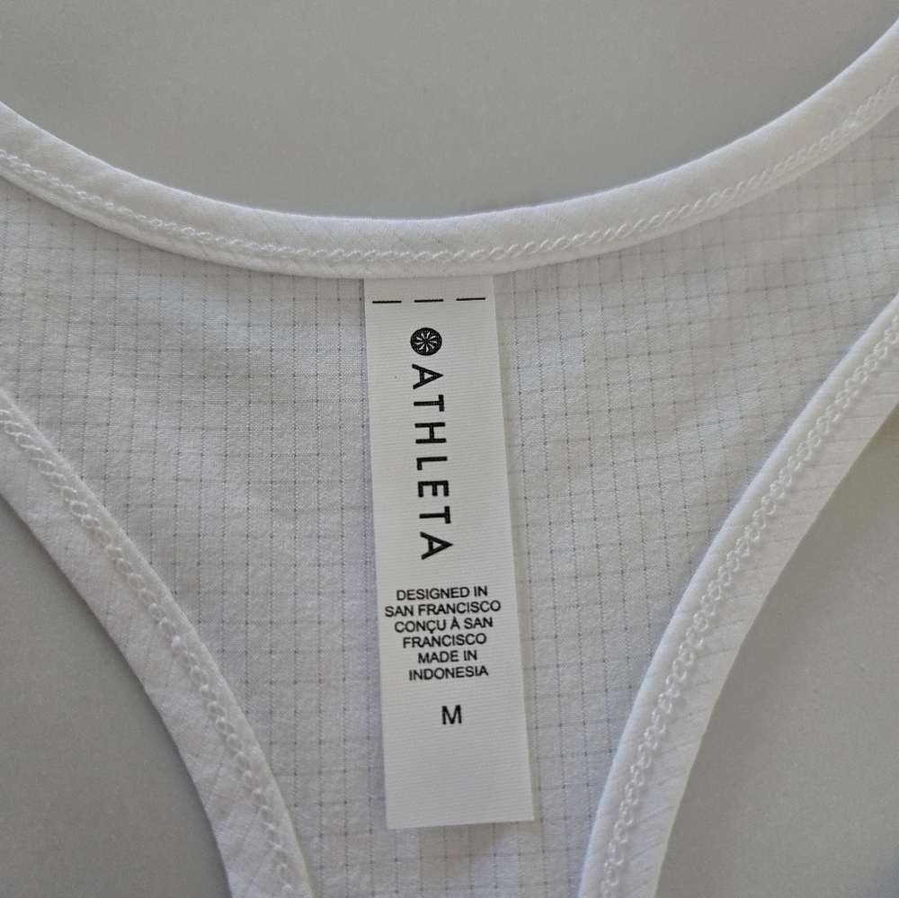 NWT Athleta Navigate Tank - Picture 2 of 5